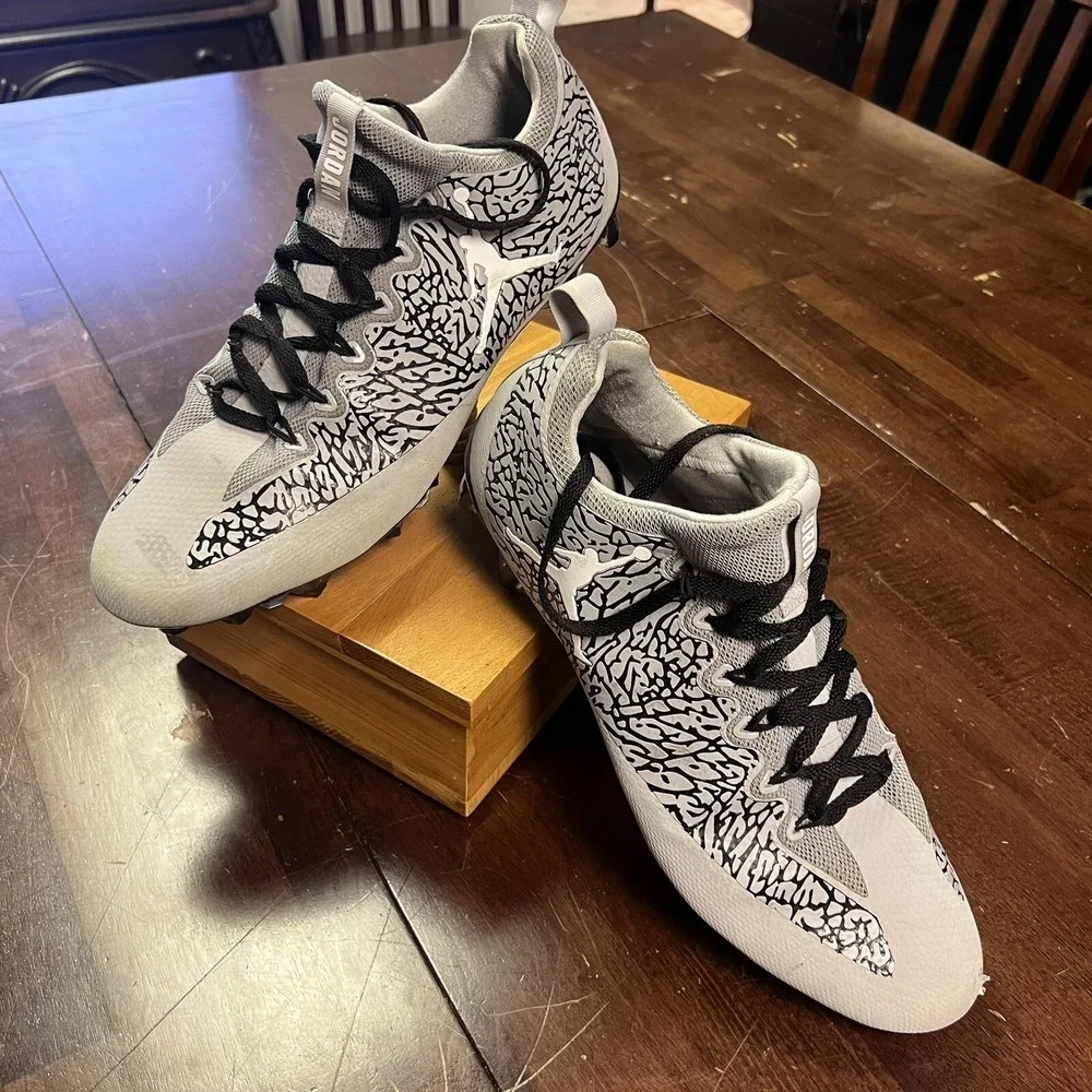 Jordan Vapor Untouchable Pro Low TD Promo Sample Wolf Grey Football Cleats SZ 15